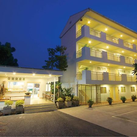 Charn Residence Bang Saen Luaran gambar