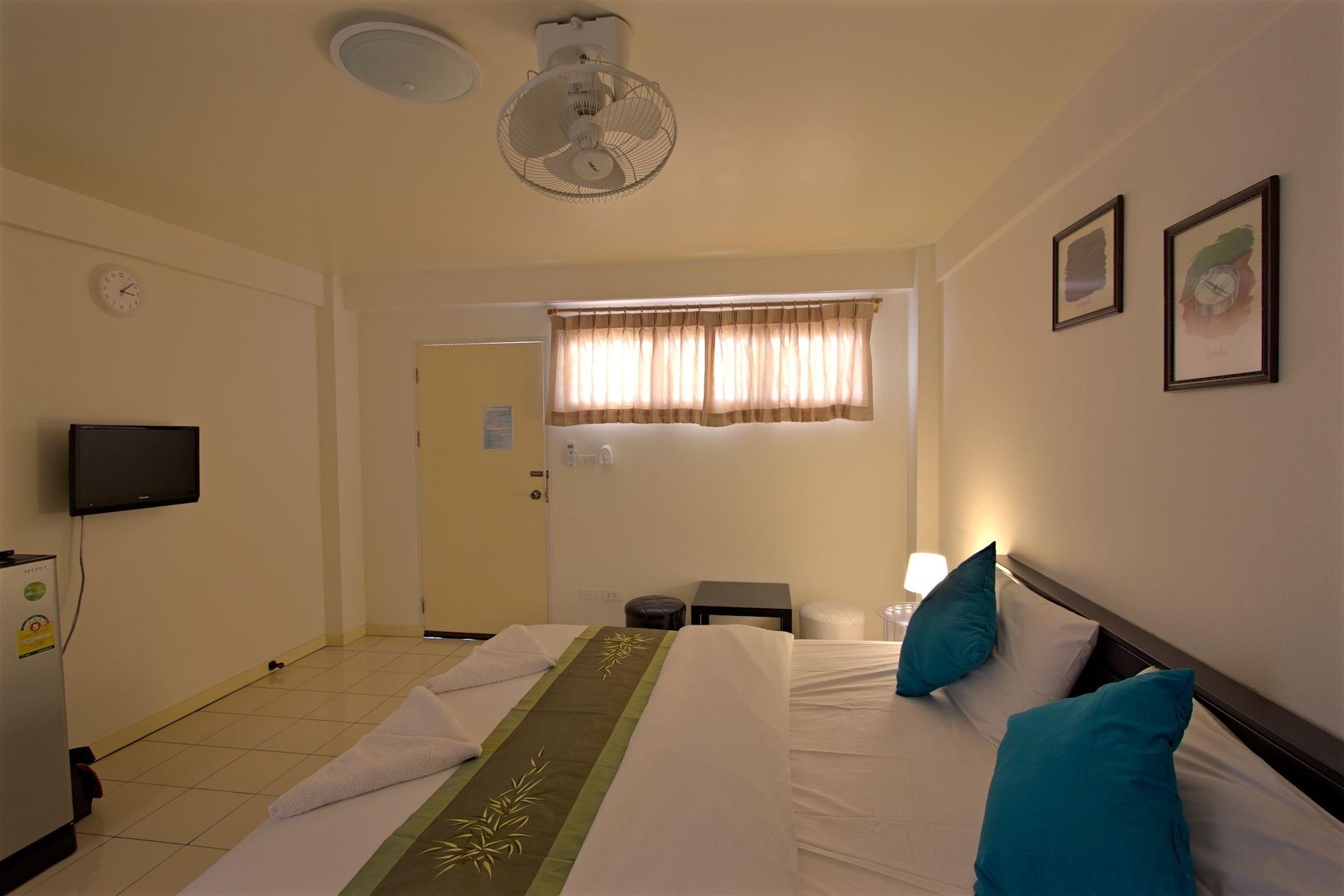 Charn Residence Bang Saen Luaran gambar