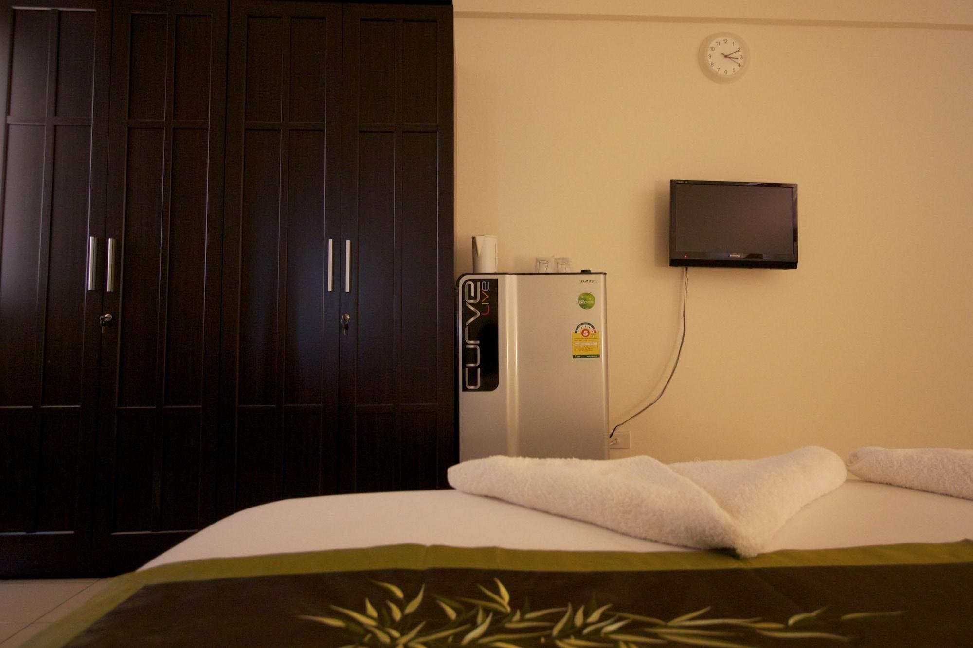 Charn Residence Bang Saen Luaran gambar