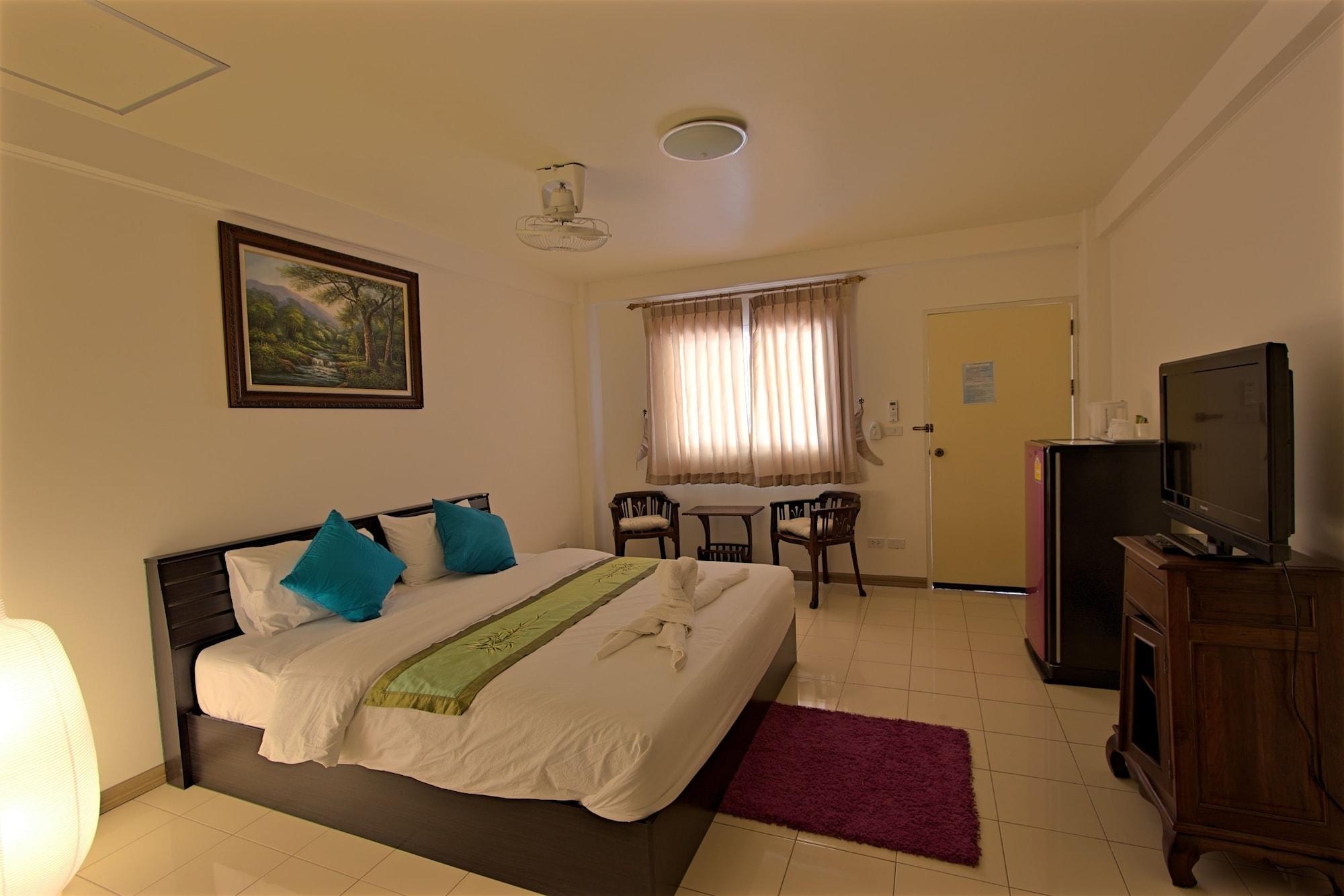 Charn Residence Bang Saen Luaran gambar