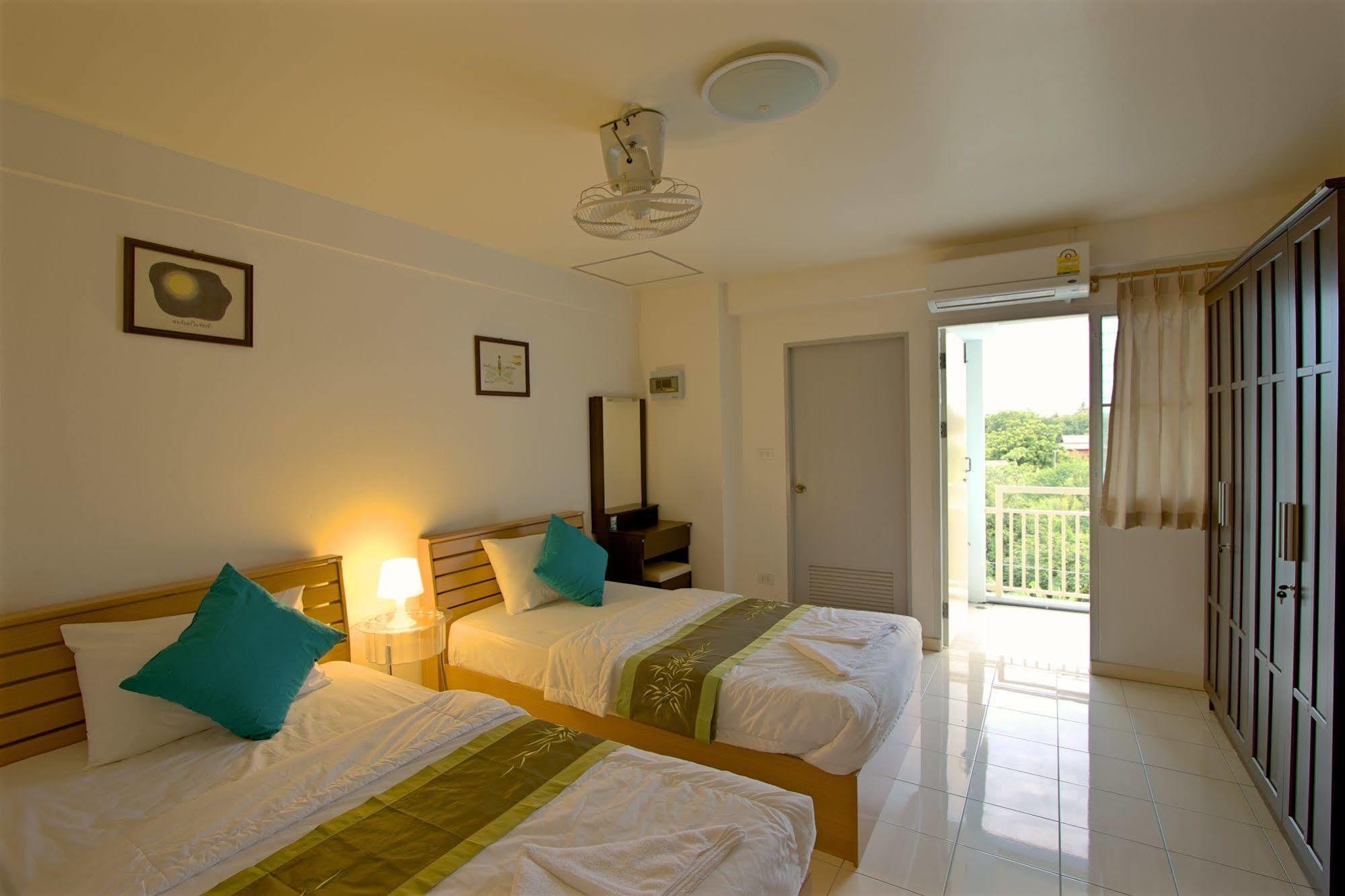 Charn Residence Bang Saen Luaran gambar