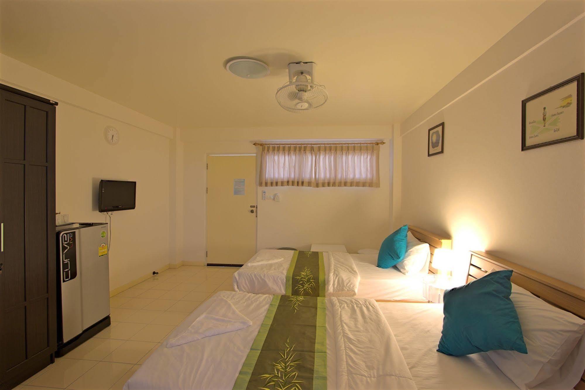 Charn Residence Bang Saen Luaran gambar
