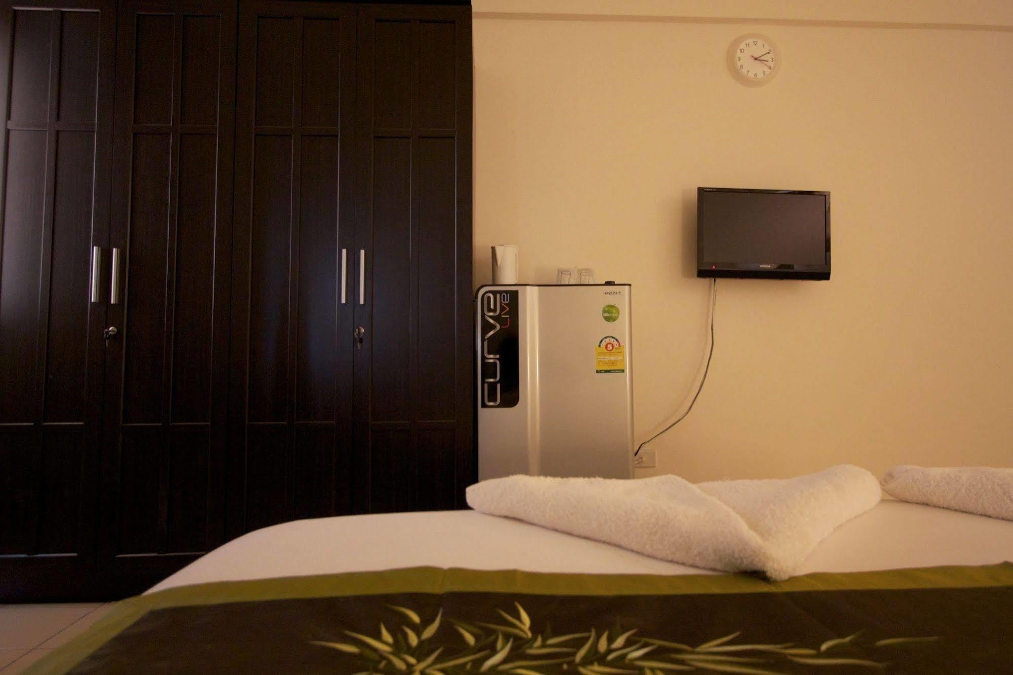 Charn Residence Bang Saen Luaran gambar